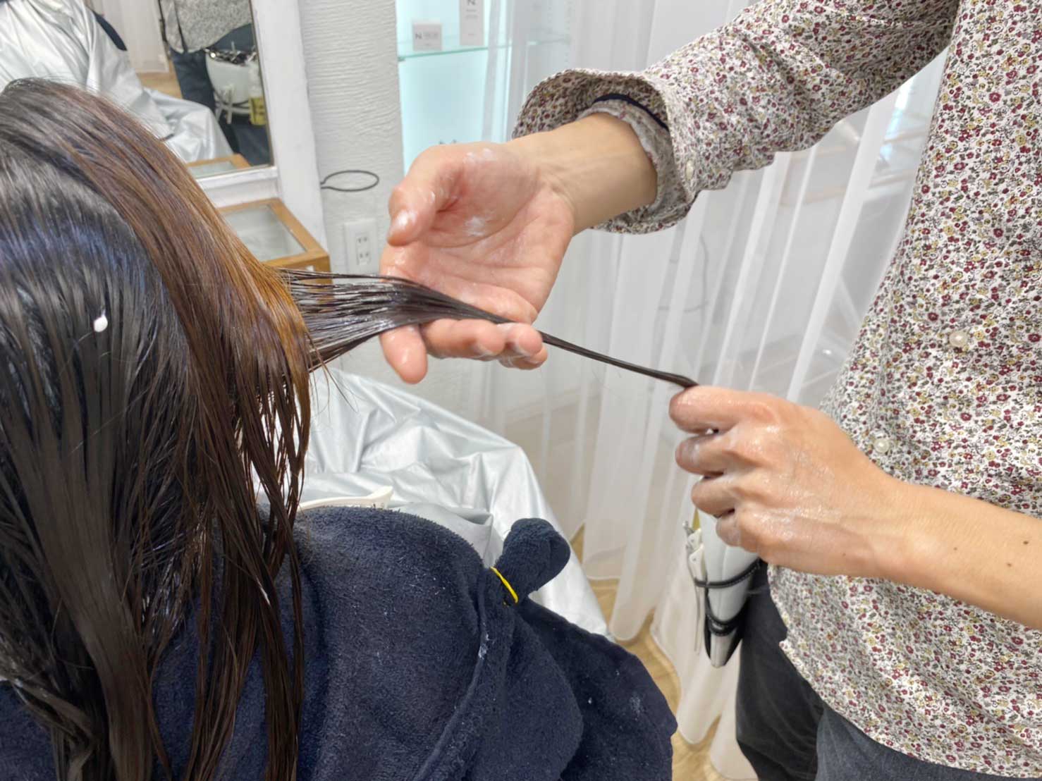 東京恵比寿大人の美容院Ref hairの髪質改善コースの工程3酸熱トリートメント